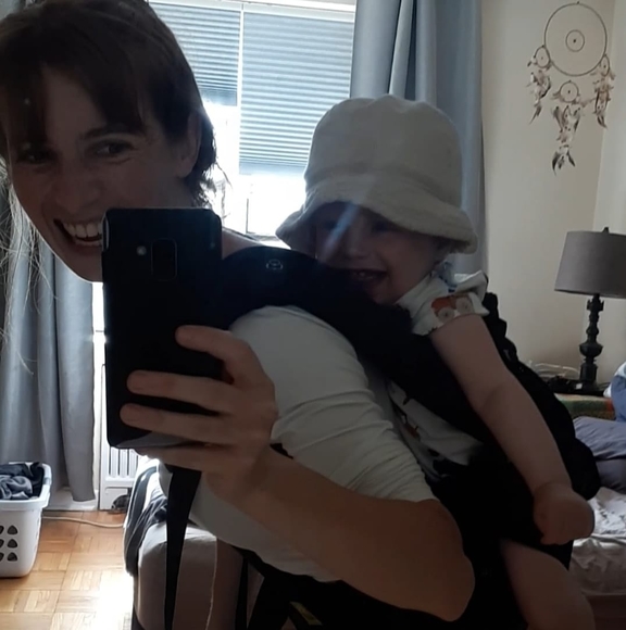 Meet your Posher, Caitlin - Picture 1 of 1